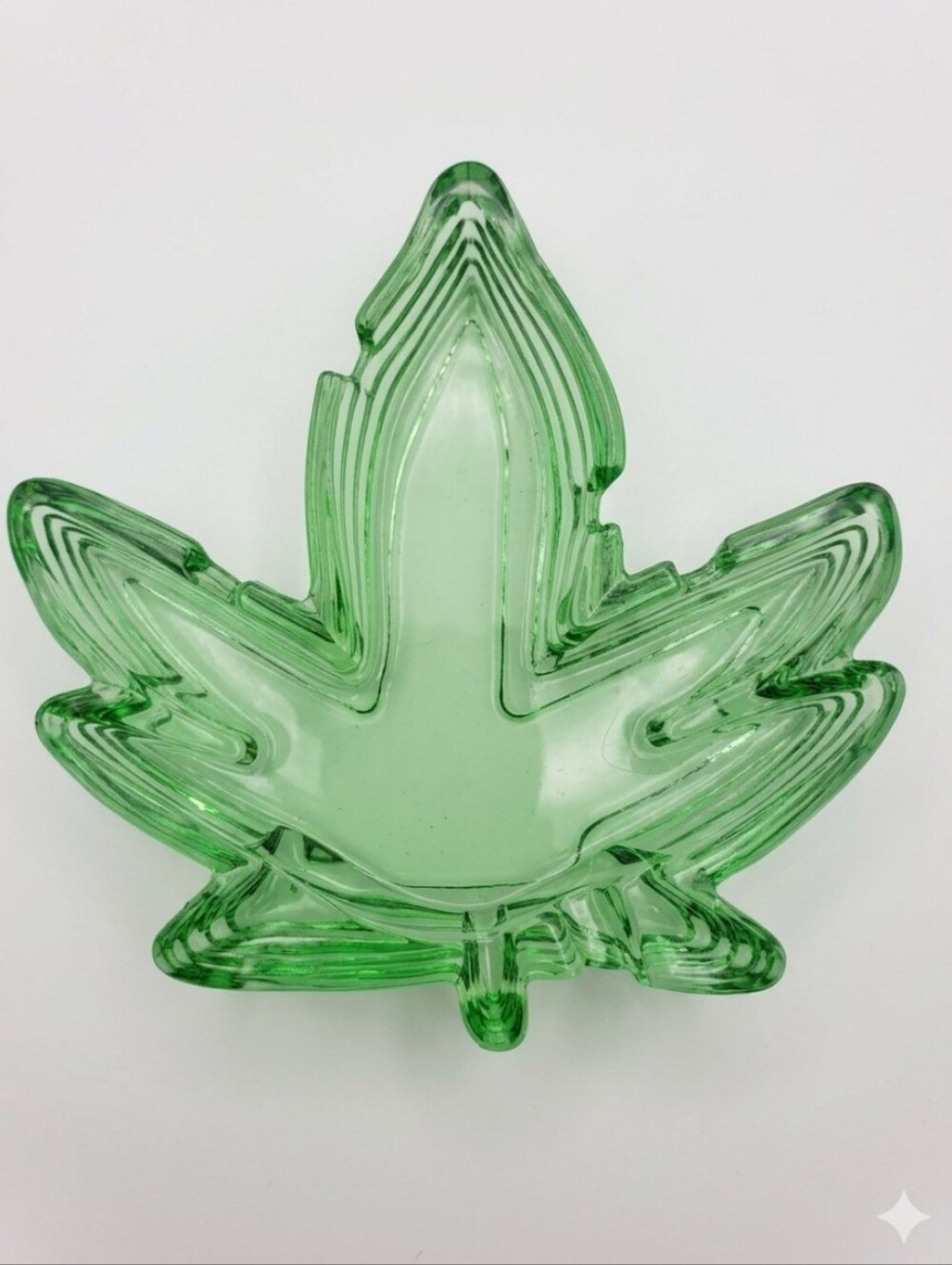 Green Glass Leaf Decorative Ashtray Dish